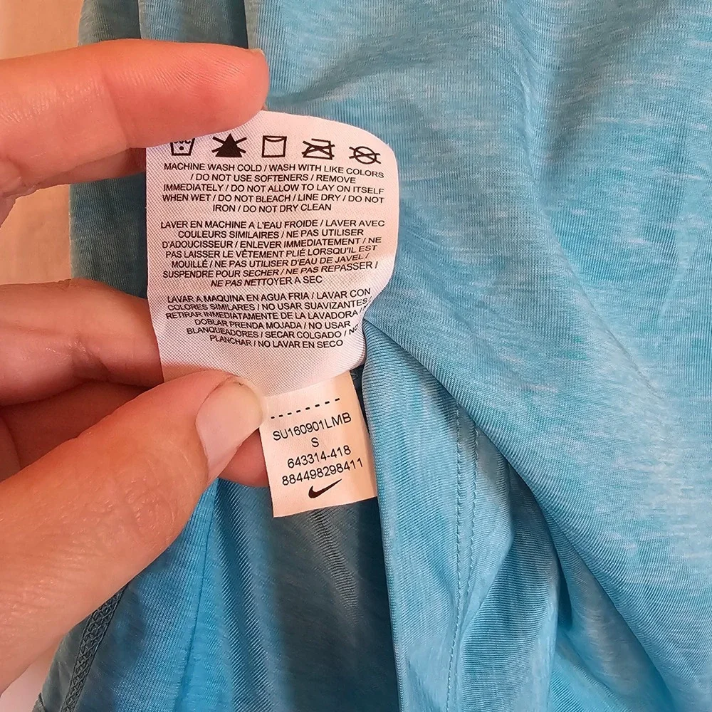 Nike Small Dri-FIT 2-in-1 Training Tank Top with Built-in Sports Bra Turquoise